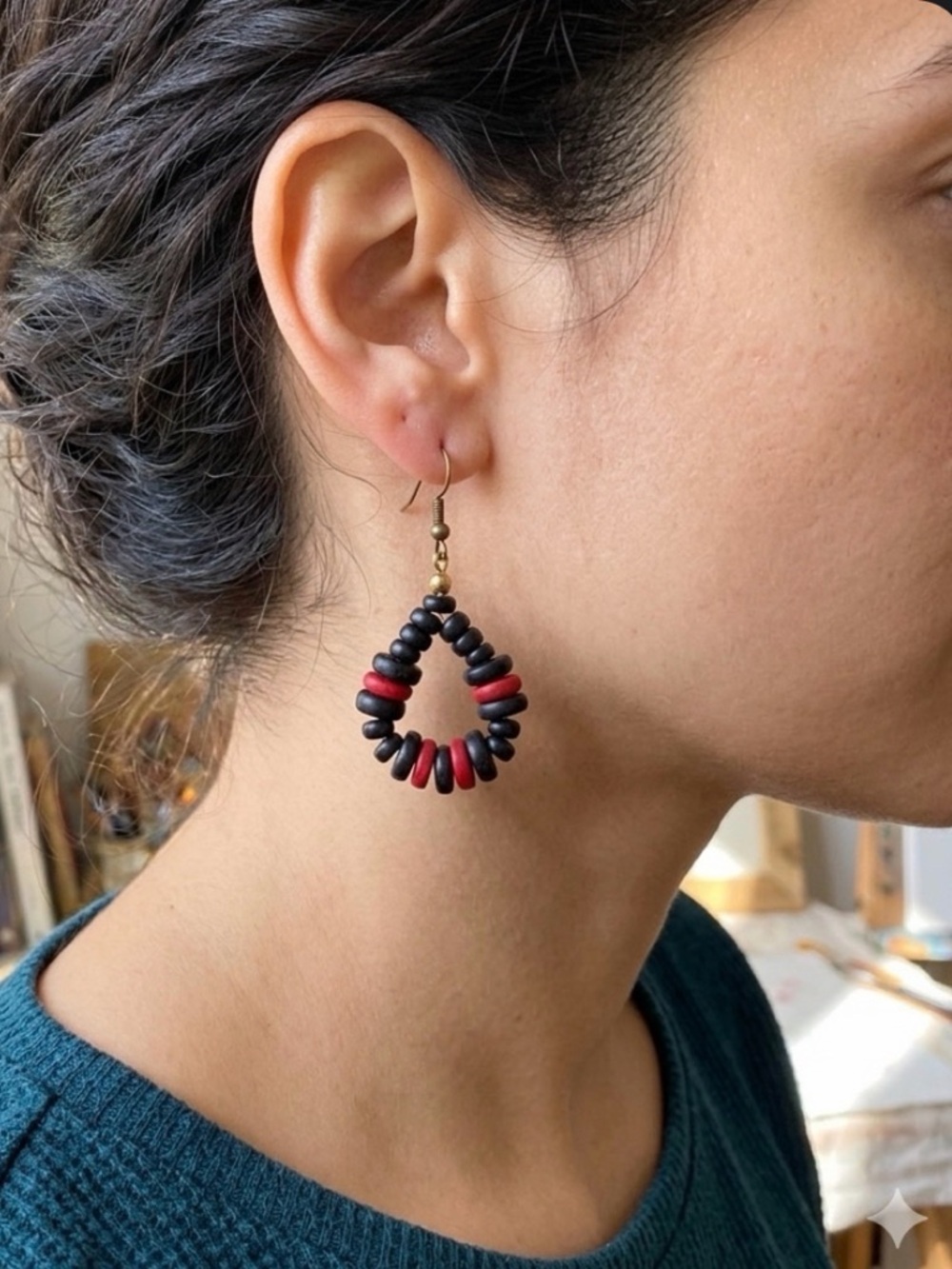 🌺 Wooded Beaded Hoop Earrings